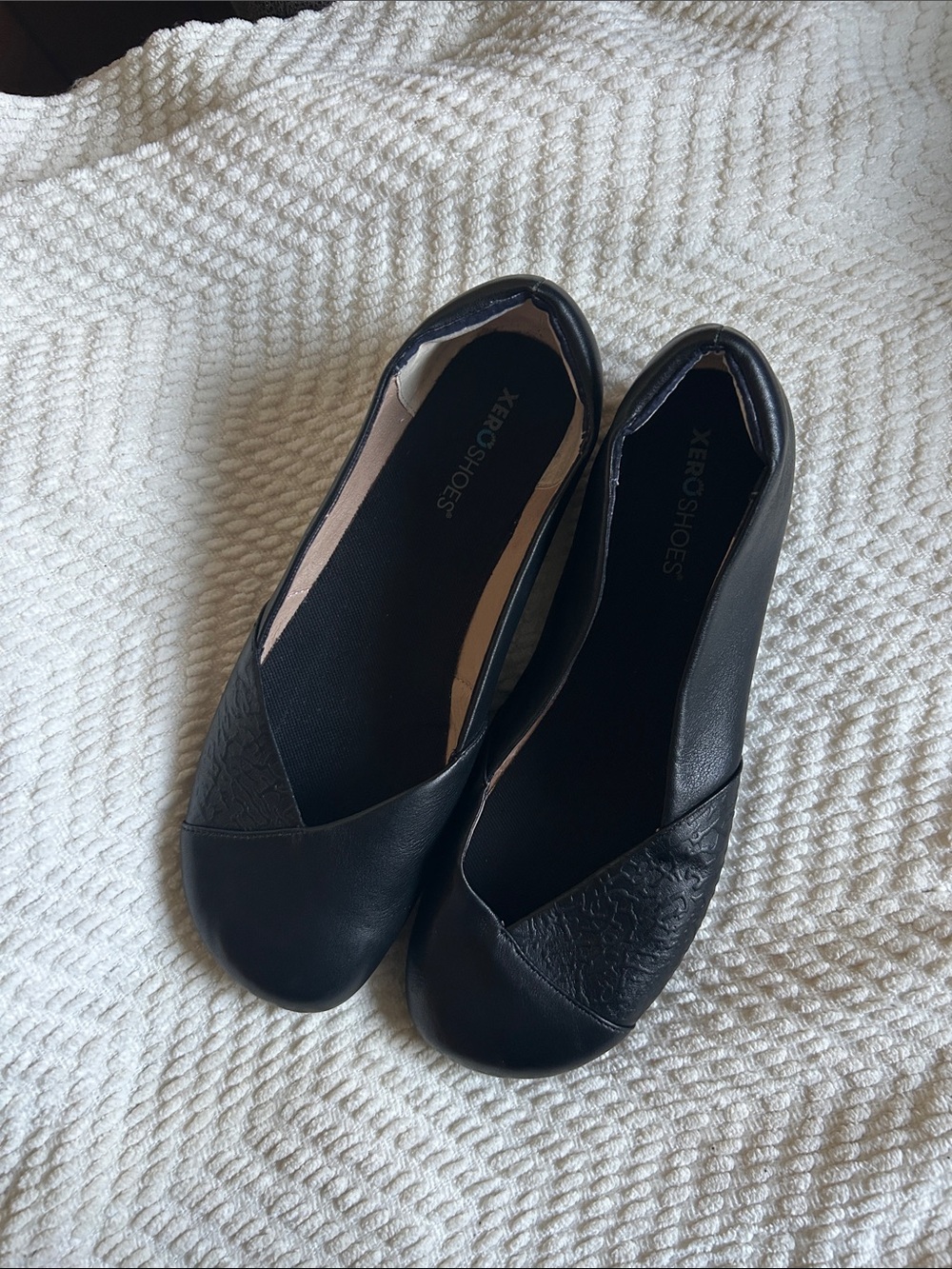 Xero Shoes Women's Black Foldable Ballet Flats - Picture 2 of 7